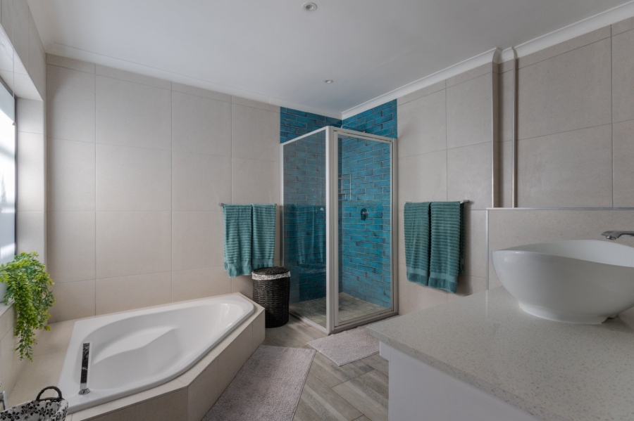 3 Bedroom Property for Sale in Pezula Golf Estate Western Cape